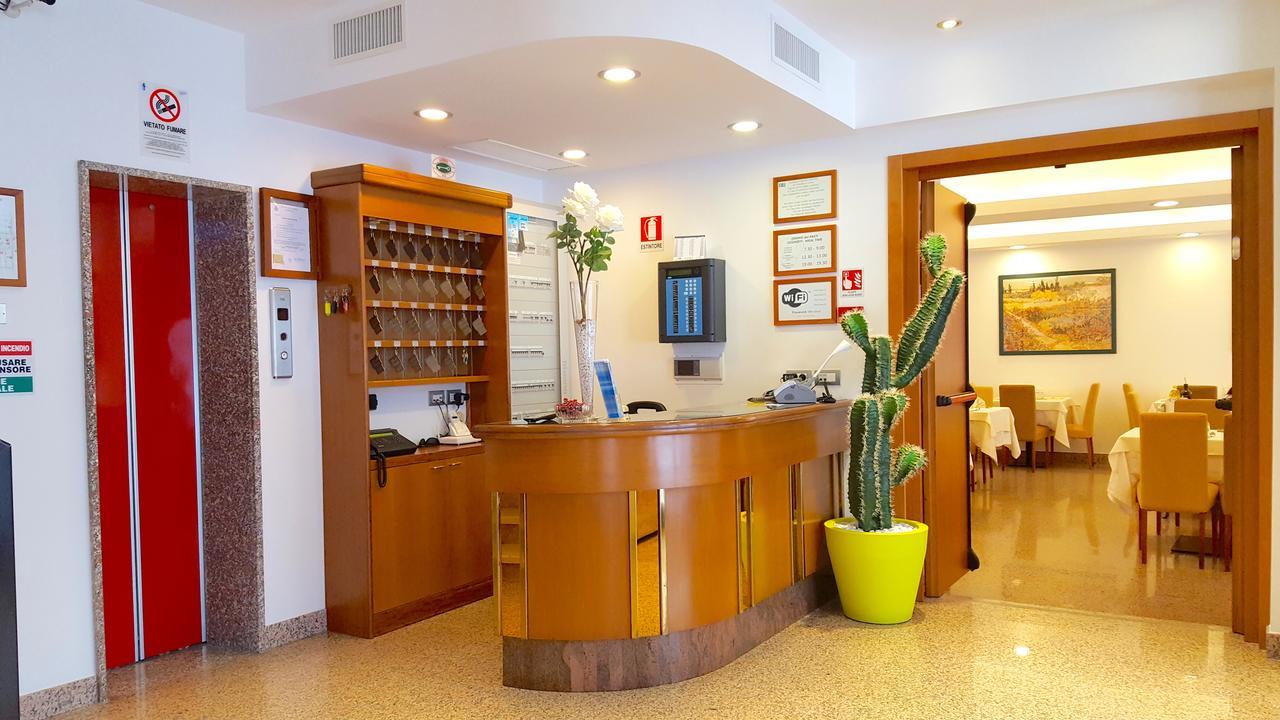 Anna Hotel